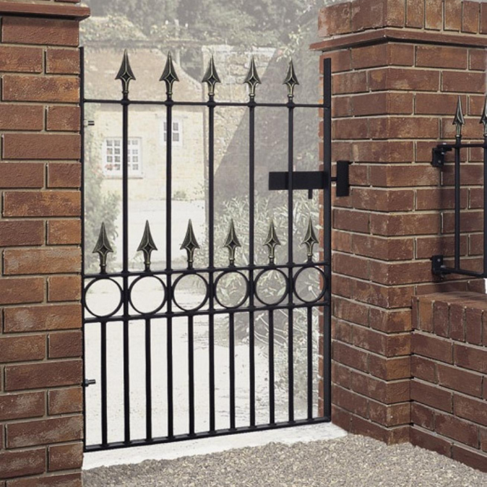 Balmoral metal gate design
